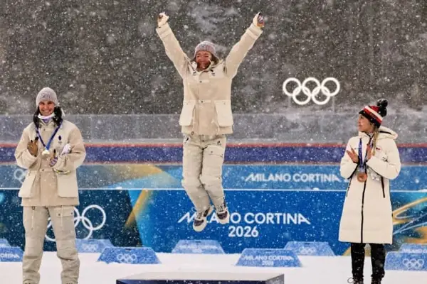 Французинката Мишелон златна во трката на 12.5 километри биатлон
