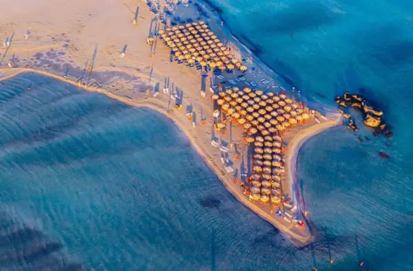 Четири од 15 најубави плажи на светот според Tripadvisor, се во Грција