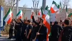 Први масовни студентски протести во Иран по жестокото задушување на демонстрациите