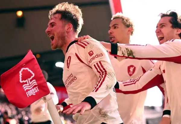 (Видео) Ливерпул на „мускули“ победи во Нотингем