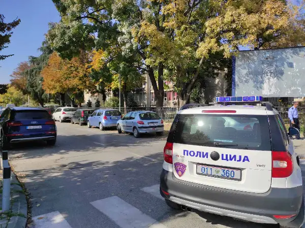 Лажни дојави за бомби во училишта во Скопје и Тетово