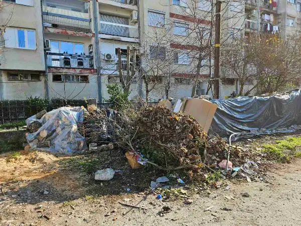 Стружани да ја исчистат дивата вегетација од тротоарите, во спротивно Комунално ќе ги фактурира трошоците за отстранување