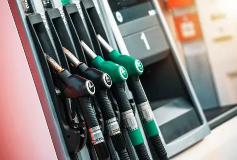 Од полноќ поскапуваат сите горива