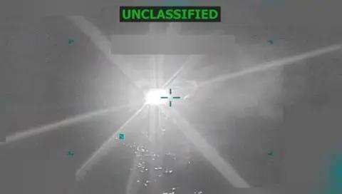 Тројца загинати при напад на американската морнарица врз брод во Карипско Море