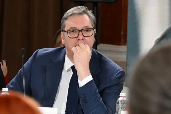 Двајца мажи уапсени под сомнение дека планирале атентат врз Вучиќ