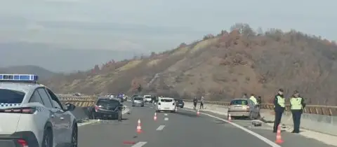 ВИДЕО: Сообраќајка на автопатот Штип-Миладиновци, учествувале неколку возила