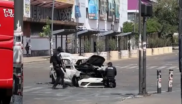 Мексико: 74 загинати во насилството по убиството на нарко-босот „Ел Менчо“