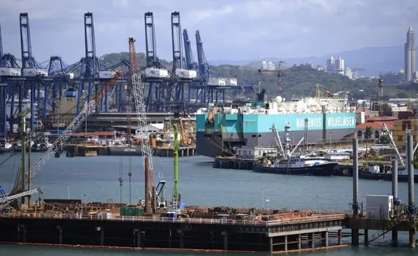 НАРЕДЕНА ОКУПАЦИЈА НА ДВЕТЕ ПРИСТАНИШТА НА ВЛЕЗОТ ВО ПАНАМСКИОТ КАНАЛ! Нова голема победа на Трамп, ги „бркаат“ Кинезите!