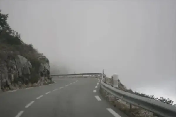 Сообраќајот нормализиран – Расчистен одронот на патот Катланово-Велес