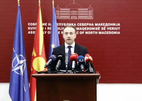 Стојаноски: Предложени законски измени со кои платите на функционерите се намалуваат за 10-13 илјади денари, средствата остануваат за граѓаните