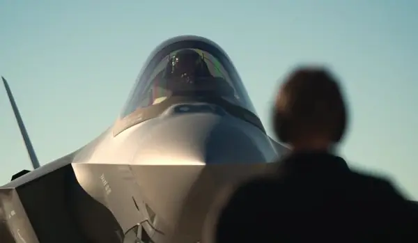 Вашингтон пост: САД брзо го зголемуваат бројот на авиони во опкружувањето на Иран