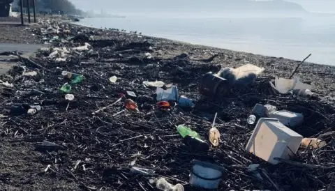 Концесионерите да ги чистат плажите во Струга, во спротивно ќе им стигне фактура