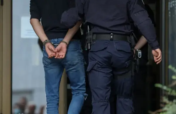 Млад Русин сакал да заврши во затвор- се заканувал со бомба на аеродром, а причината е бизарна