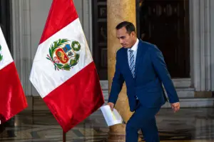 Перуанците избираат претседател: дебатата ќе трае шест дена бидејќи има 36 кандидати