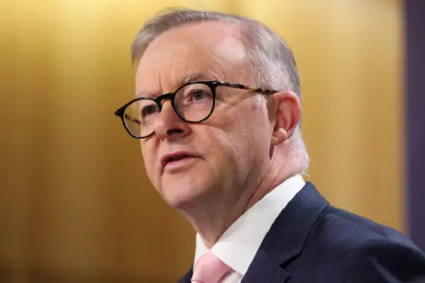 Австралискиот премиер Ентони Албанез евакуиран поради закана за бомба