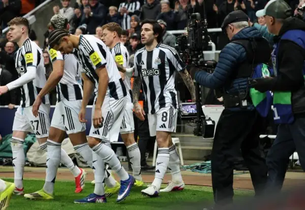 Хау: За Њукасл, пласманот во осминафиналето е огромно достигнување