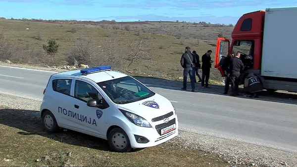 Kриумчар на мигранти приведен на автопатот Скопје – Куманово