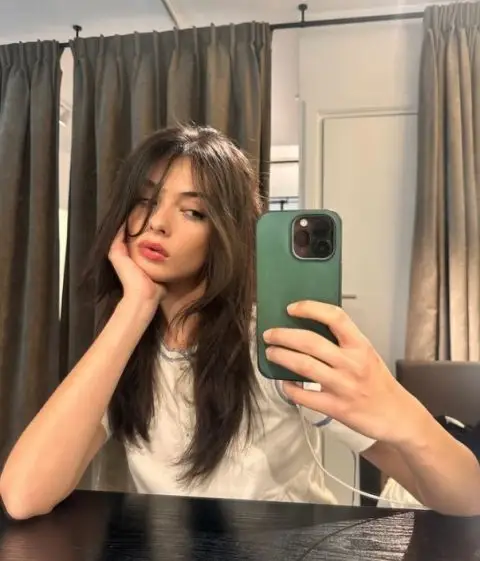 ФОТО: Гените не се шега – Ќерката на Моника Белучи неопислива убавица, го шармираше светот со новите фотографии