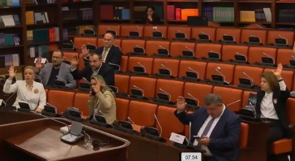 На матичната Комисија помина одлуката за коефициентите за пресметка на платите на функционерите