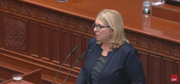 Николова до Јаневска: Ја рушите уставната автономија на универзитетите