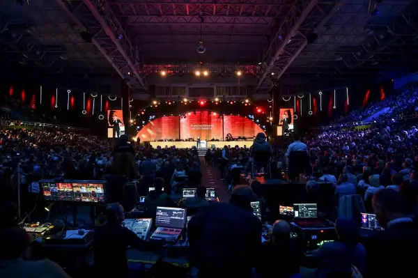 Тино и Атанас на Бубамара: „Ќе зборуваме само за убави работи, како премиерот”