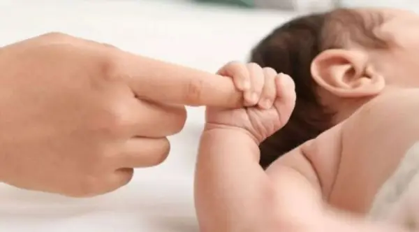 Левица: ​​​​​​​Влада со полна уста демографија, а без пари за породилно – и оваа исплата доцни