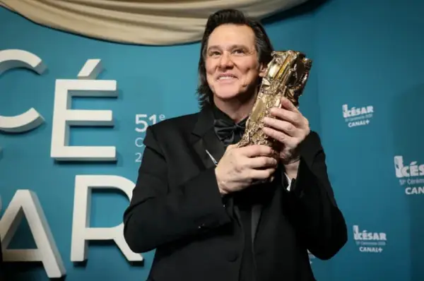 Џим Кери ги шокира сите со новиот изглед: Претерал со операциите (ВИДЕО)