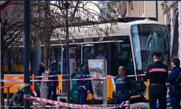 Двајца загинати во трамвајска несреќа во Милано. Објавени снимки од несреќата