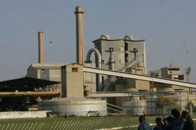 Усје: Работиме целосно во согласност со сите важечки закони, подзаконски акти и барањата на нашата А - Интегрирана еколошка дозвола - честопати применувајќи внатрешни стандарди кои се и построги