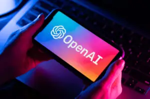 OpenAI креира паметен звучник со AI технологија