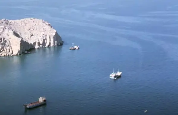 ИРАН ГО ЗАТВОРИ ОРМУСКИОТ ТЕСНЕЦ Танкерите добиле забрана за поминување од иранската војска