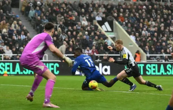 (Видео) „Петарда“ на Ливерпул, Евертон славеше во Њукасл, 7+ во Барнли