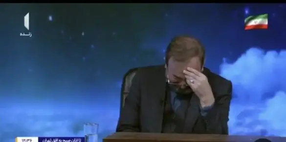 (ВИДЕО) Презентер на вести се расплака додека ја објавуваше смртта на Хамнеи