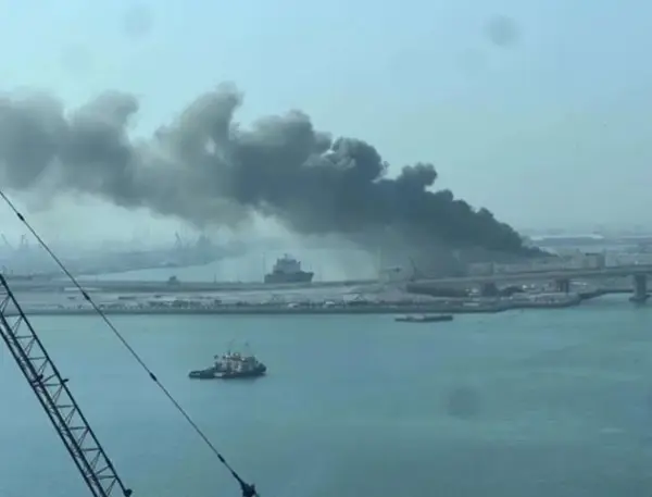 ОАЕ: Напад со дронови од Иран предизвика пожар во француска поморска база во Абу Даби(видео)