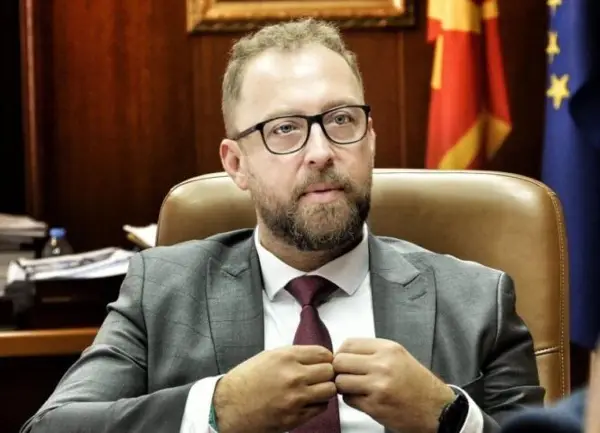 СДСМ: Љутков – многу сликање, резултати нула