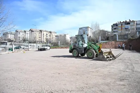 Се уредуваат над 50 паркинг места кај штипската спортска сала „Јордан Мијалков“