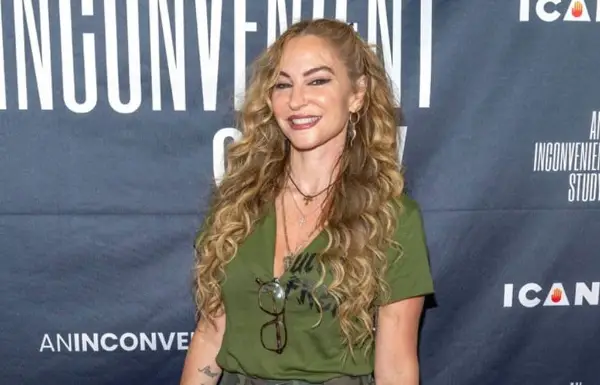 Холивудска ѕвезда: Благодарејќи на OnlyFans ја отплатив хипотеката за 75 минути (ФОТО)