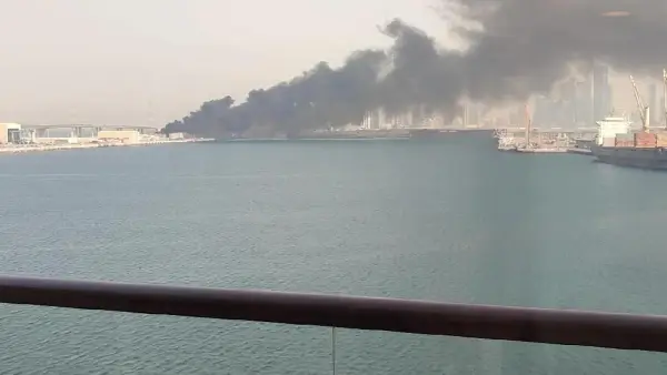 Складиште за гориво во Абу Даби погодено од дрон