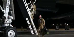 САД ги повикуваат граѓаните веднаш да напуштат над десетина земји на Блискиот исток