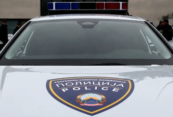 Уапсено 18-годишно момче  – дојавувач за поставени бомби во тетовските училишта