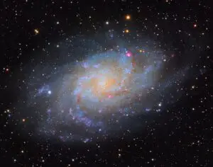 Откриена речиси невидлива галаксија, дури 99 отсто од нејзината маса е темна материја