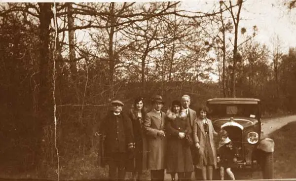 ВИДЕО: Дали знаете кои биле првите автомобили во Скопје?