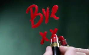 Магичниот круг на токсичната љубов: Зошто некои парови не можат да раскинат, но ни да бидат среќни заедно?