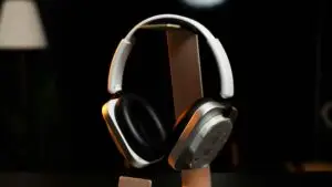 Nothing најави нови прифатливи слушалки