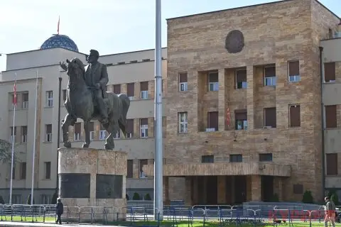 Собранието ќе избира заменици министри за одбрана и за образование