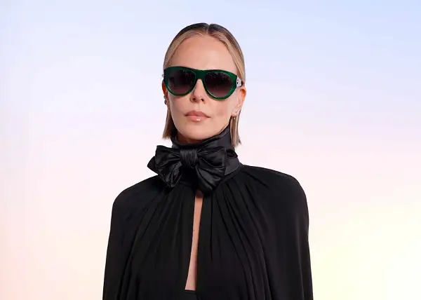 Шарлиз Терон го украде вниманието на ревијата на Диор во Париз