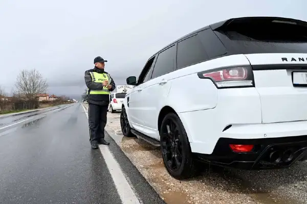 За шест часа казнети 59 возачи во Тетово и Гостивар