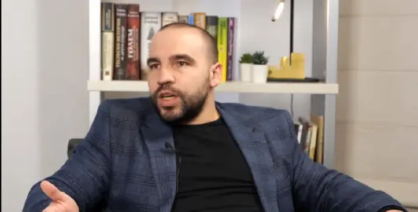 Виктор Стојанов е бугарскиот активист осомничен за ширење омраза кон Македонија и Македонците