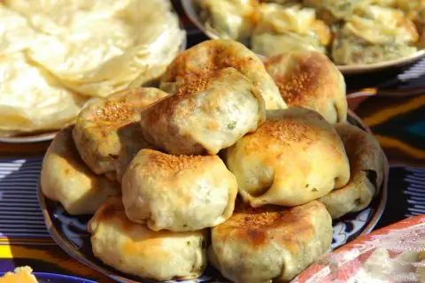 ПОГАЧИЦИ СО СЛАНИНА: Меки, миризливи и совршени за појадок