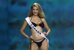 Претставничката на Канада откри дека била четири месеци бремена на натпреварот за Мис Универзум 2025